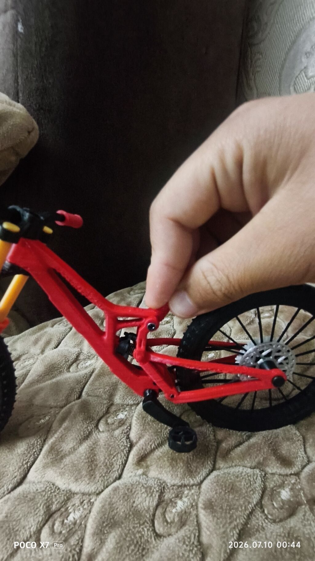 Миниатюрный велосипед-santa cruz v10 (finger bike) - Реалистичная — фото 3