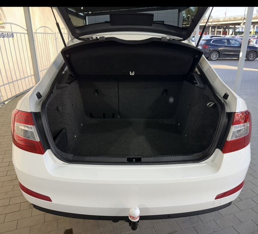 Skoda Octavia: 2017 г., 1.6 л, Механика, Бензин, Лифтбек: фото 7