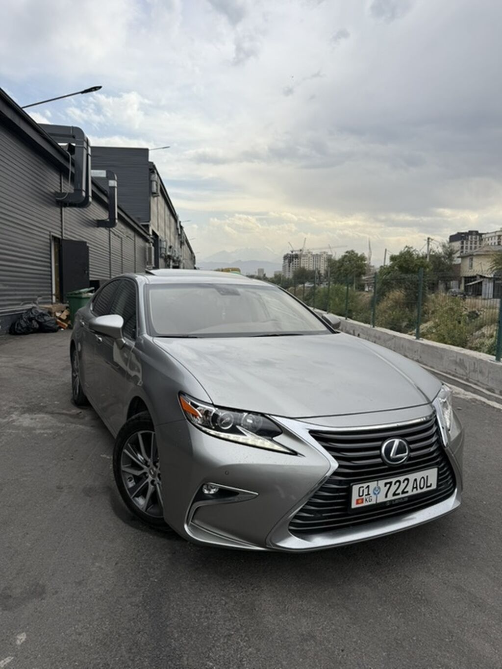 Lexus ES