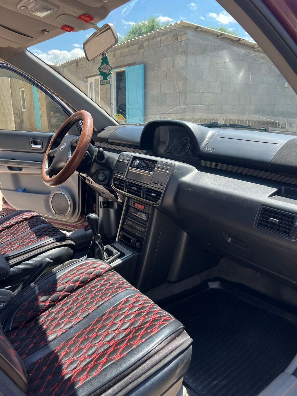 Nissan X-Trail: 2002 г., 2 л, Механика, Бензин, Внедорожник: фото 8