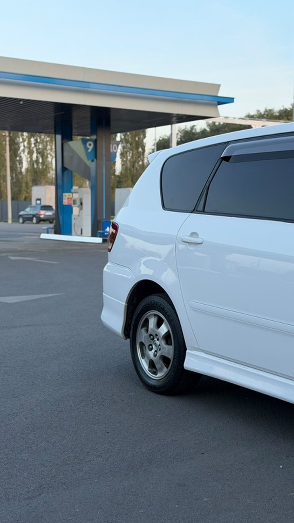 Toyota Ipsum: 2002 г., 2.4 л, Автомат, Газ, Минивэн: фото 6