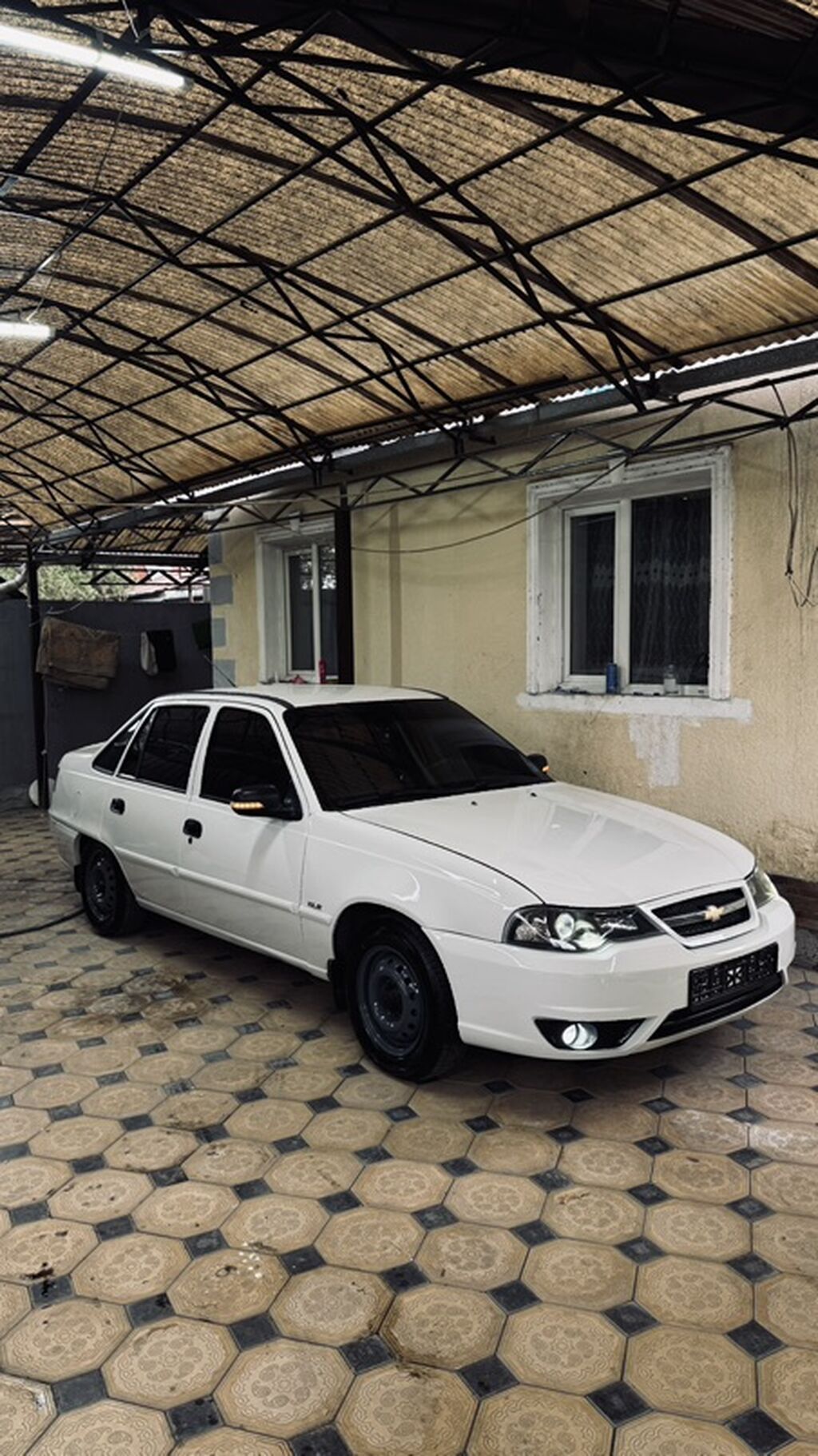 Daewoo Nexia: 2013 г., 1.5 л, Механика, Бензин, Седан: фото 1