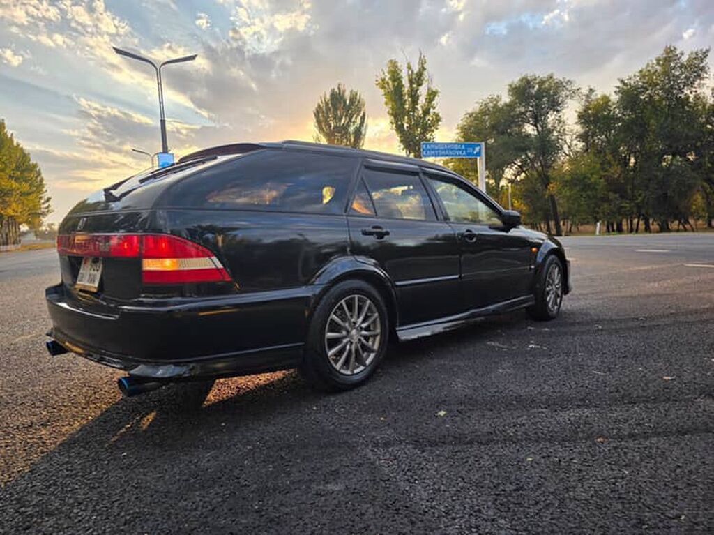 Honda Accord: 2000 г., Универсал: фото 5