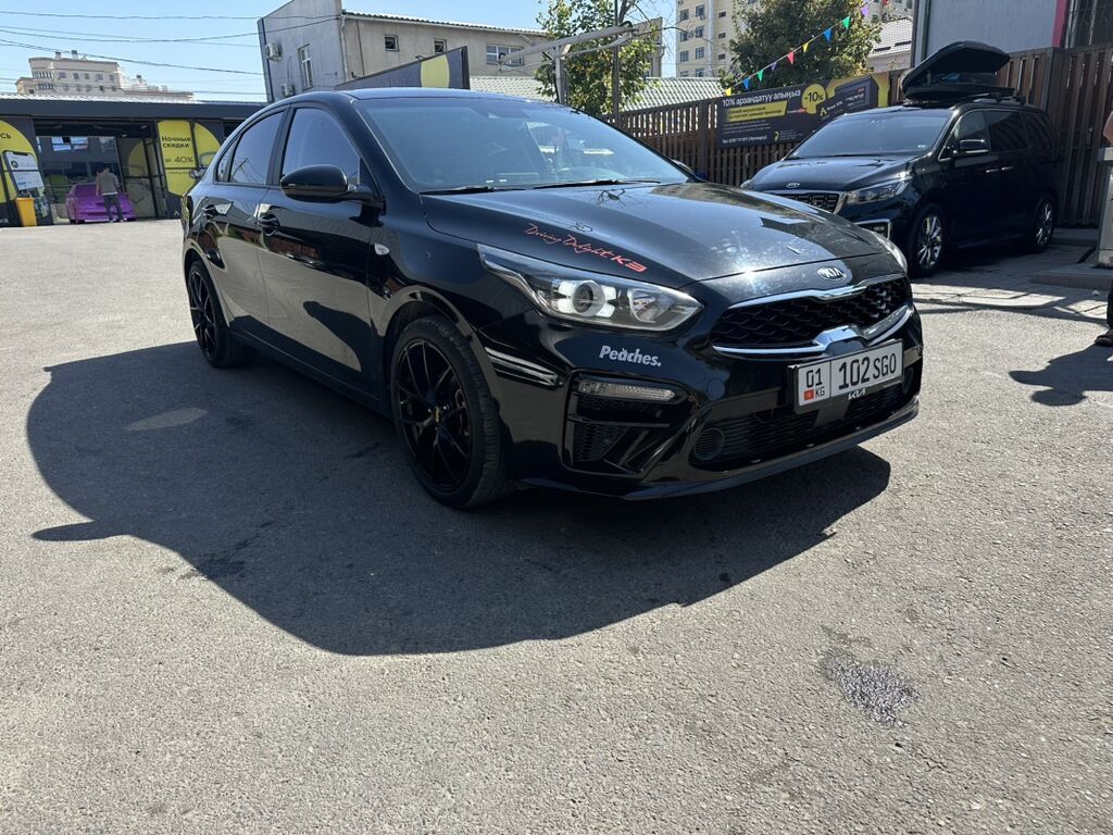 Kia Cerato: 2021 г., 1.6 л, Автомат, Бензин, Седан: фото 1