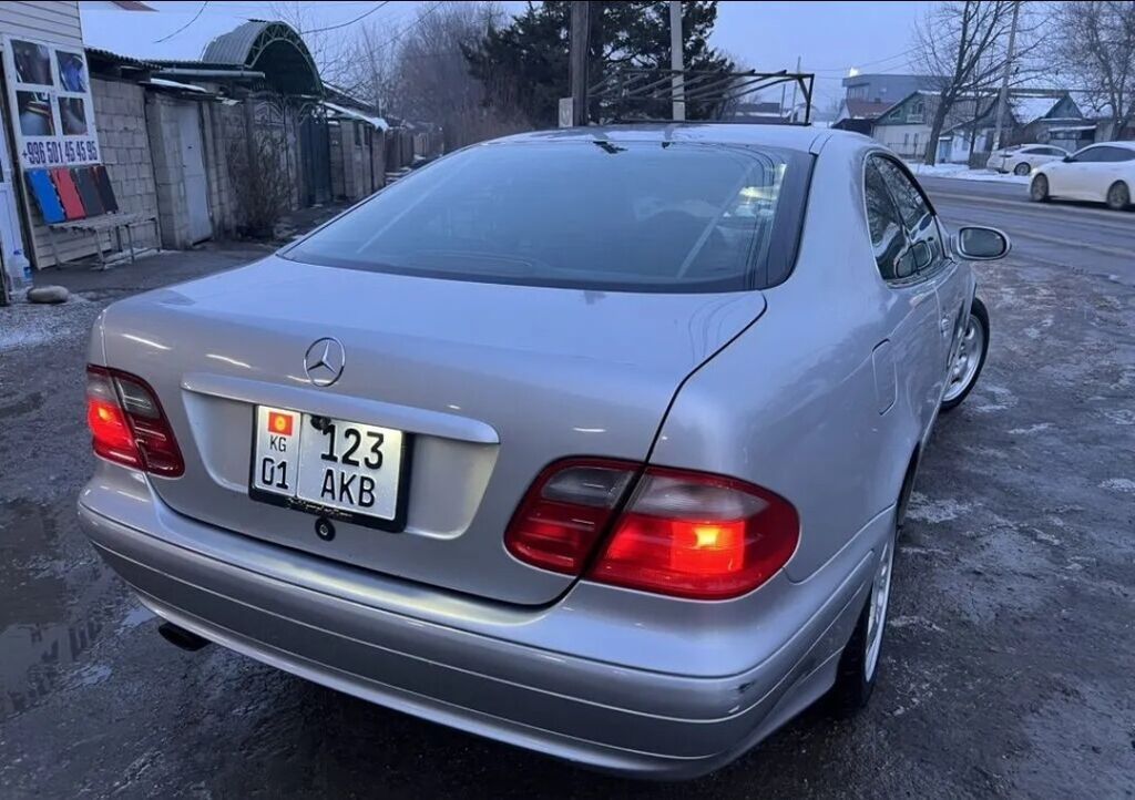 Mercedes-Benz CLK-Class: 2000 г., Автомат, Купе: фото 3