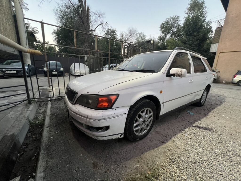 Toyota Vista: 1998 г., 2 л, Автомат, Бензин, Универсал: фото 2