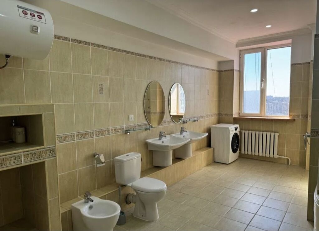 Продается 4-комнатная квартира в центре с хорошей планировкой. ул: фото 4