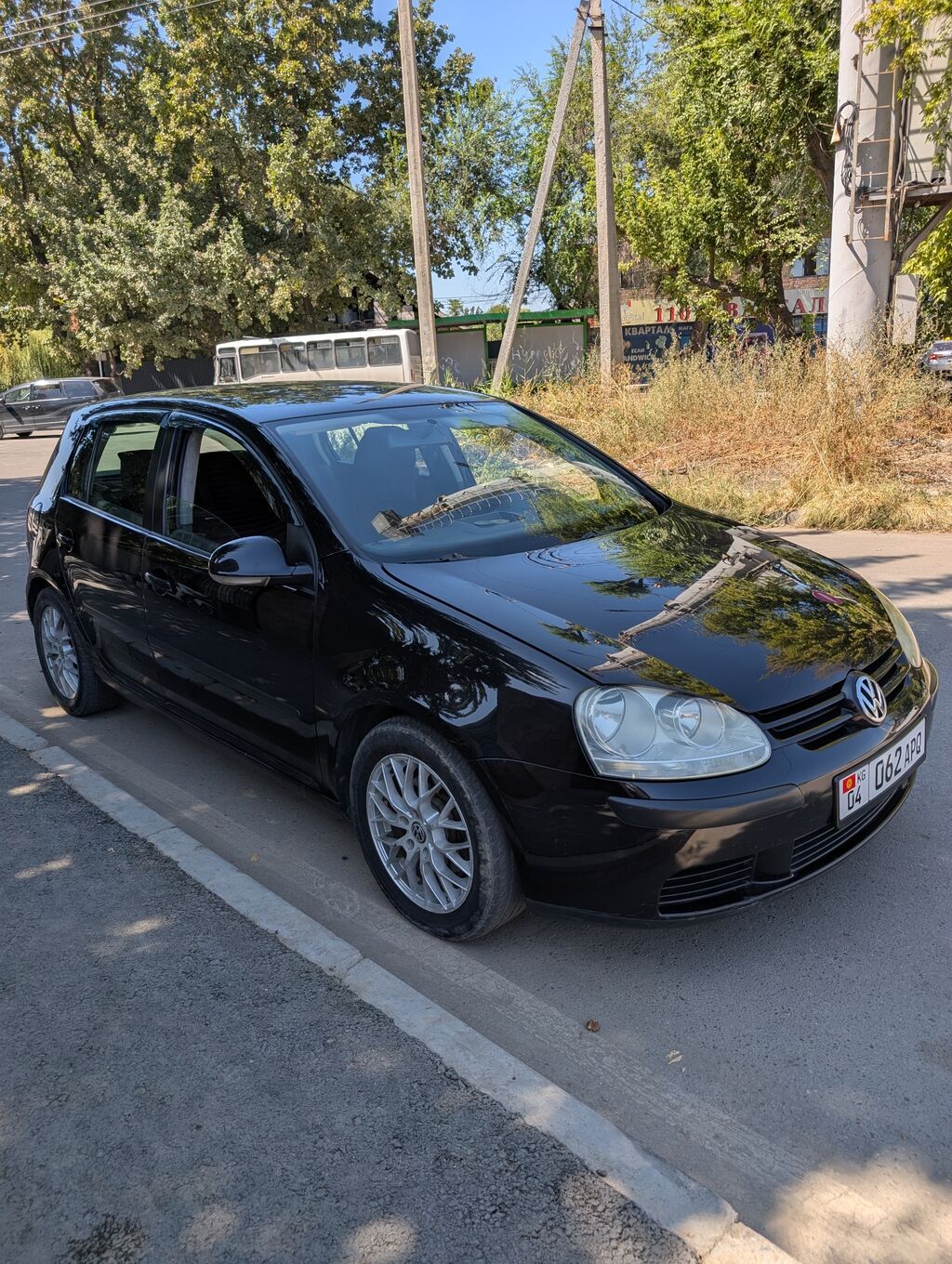 Volkswagen Golf V: 2004 г., 1.6 л, Механика, Бензин, Хэтчбэк: фото 4