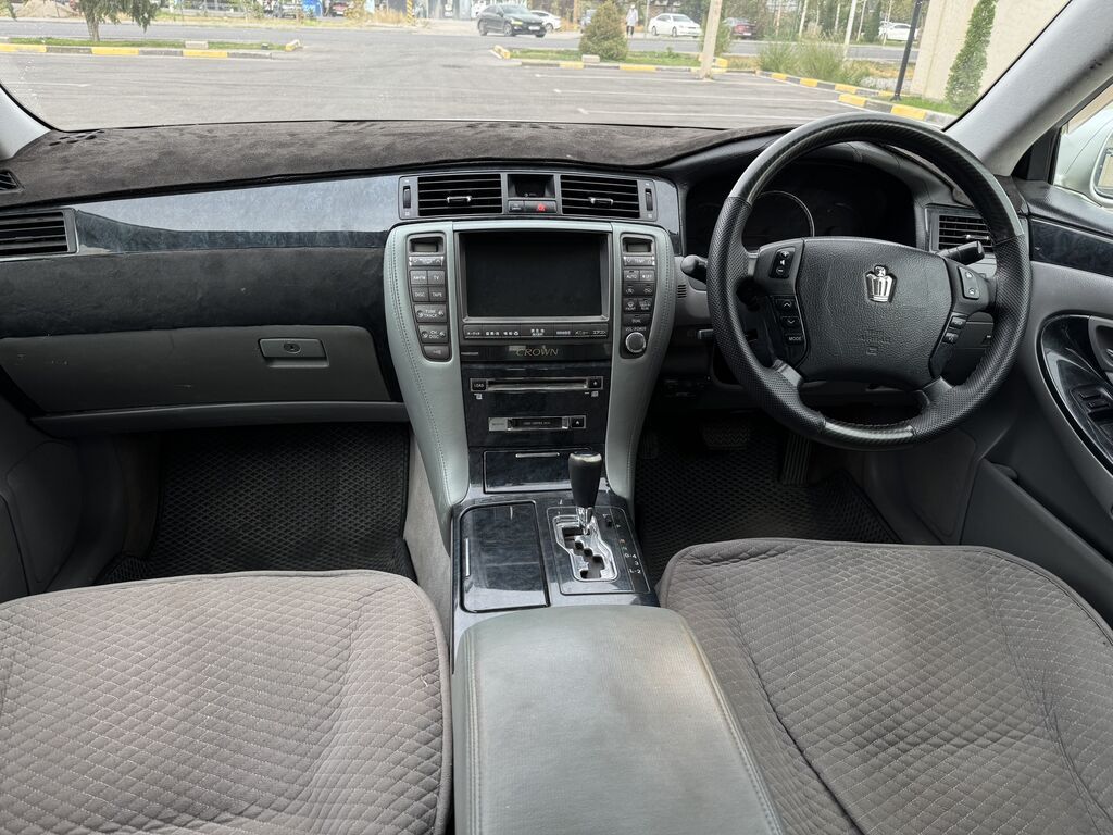 Toyota Crown: 2004 г., 2.5 л, Автомат, Бензин, Седан: фото 6