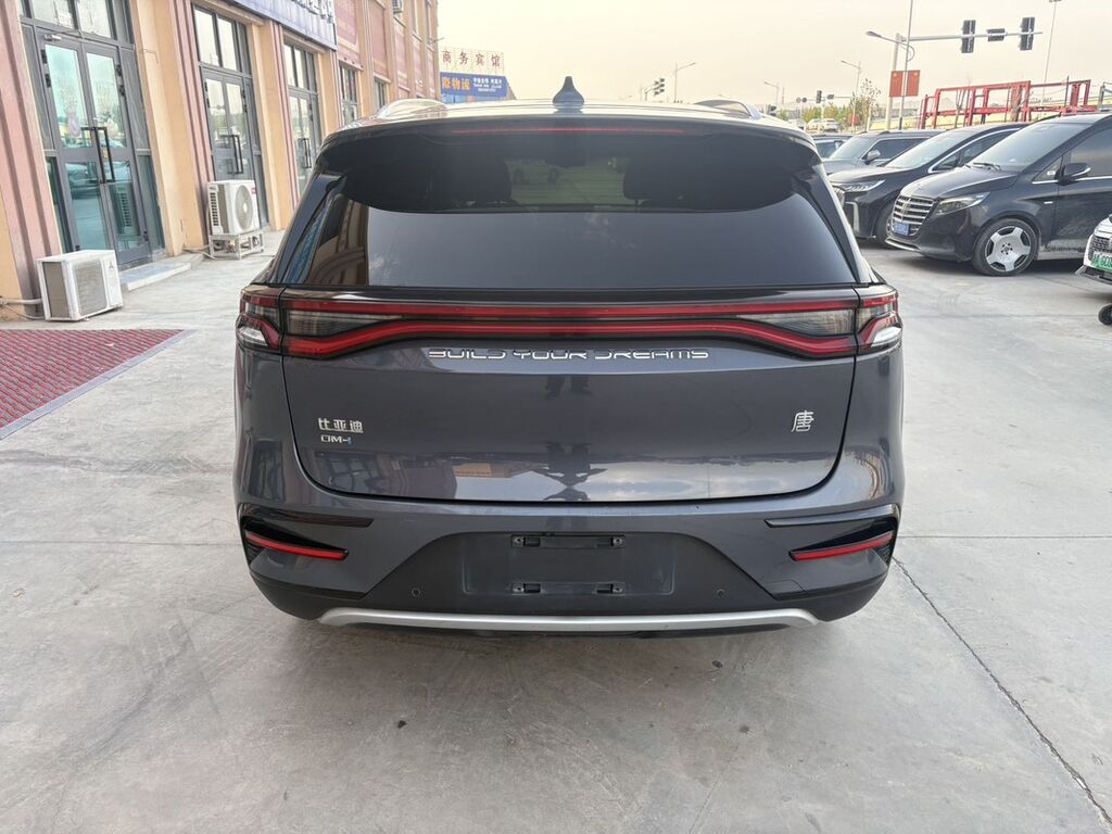 BYD Tang: 2021 г., 1.5 л, Автомат, Гибрид, Кроссовер: фото 4