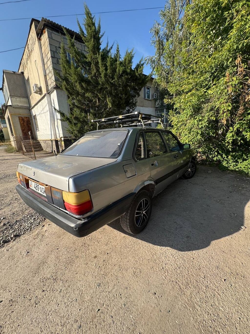 Audi 80: 1987 г., 1.8 л, Механика, Седан: фото 5