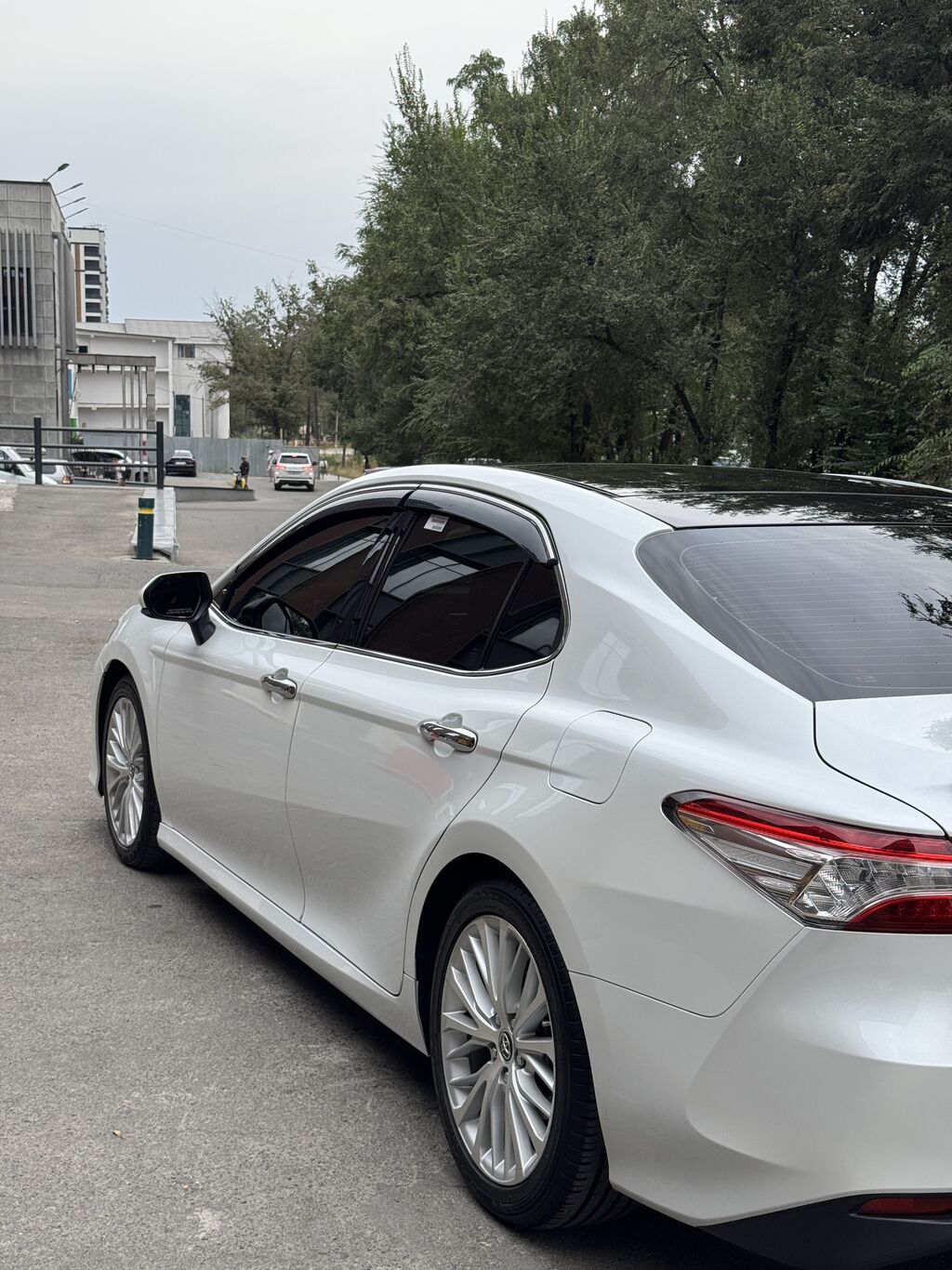 Toyota Camry: 2018 г., 2.5 л, Автомат, Бензин, Седан: фото 5