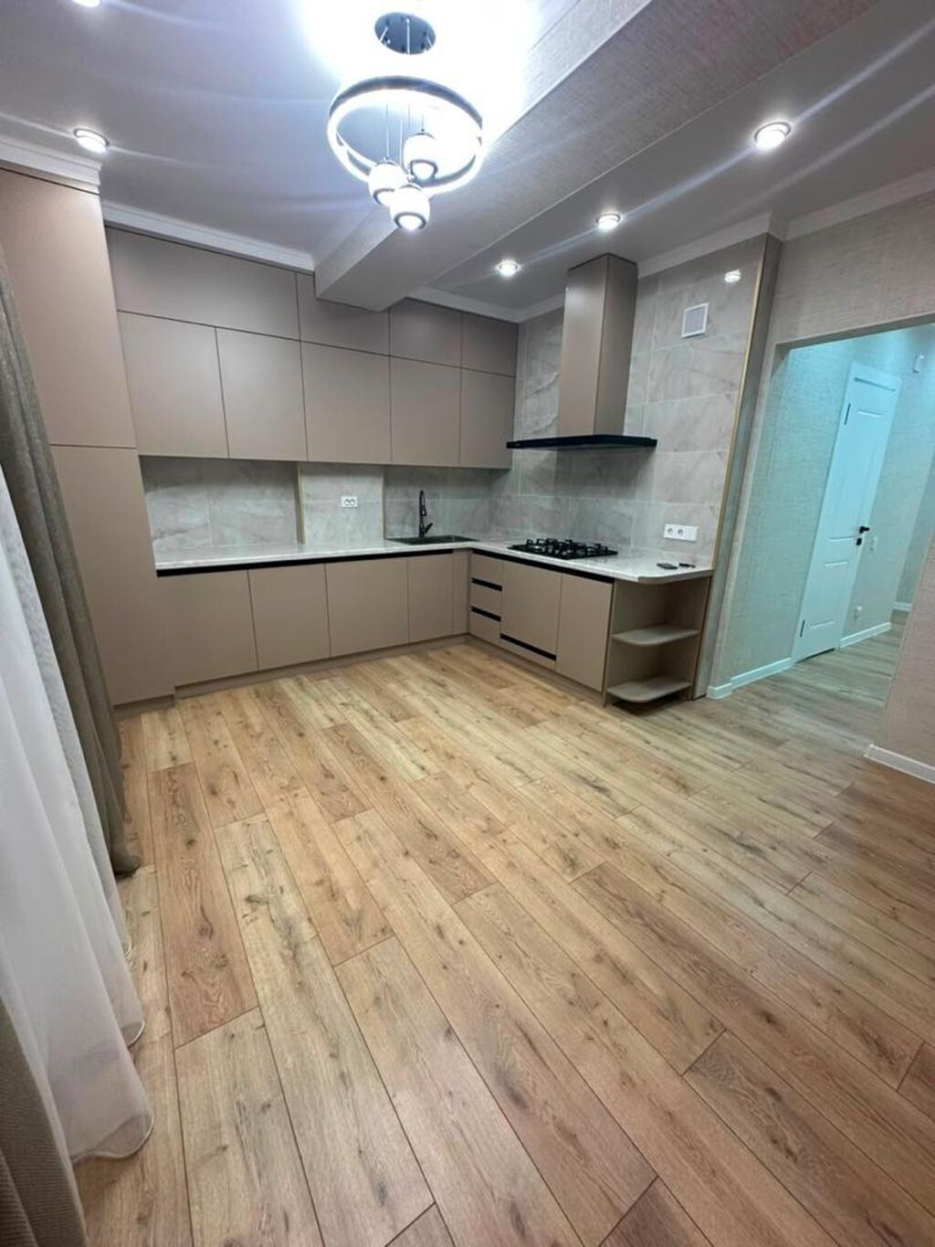 3 комнаты, 70 м², Аламедин-1 мкр Элитка, 1 этаж, Евроремонт: фото 3