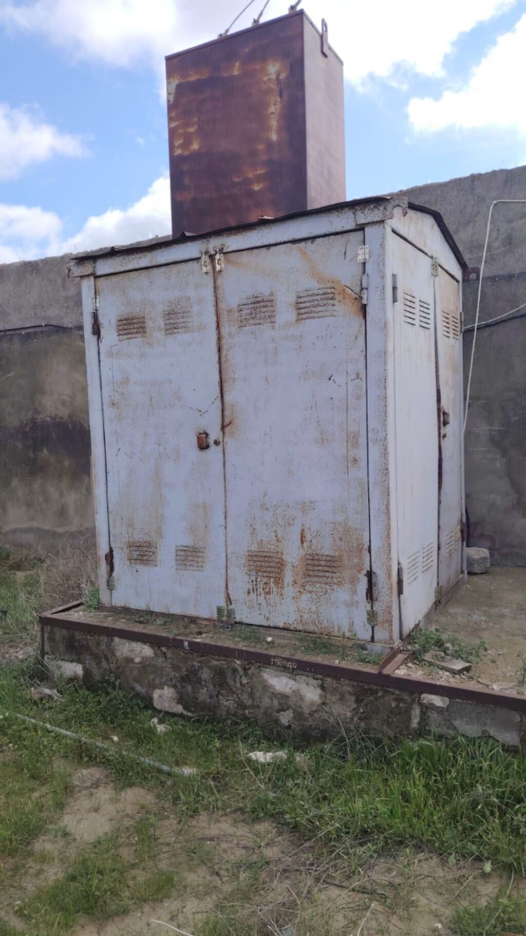 VASITECIYEM XIDMET HAQQI 20%TESKIL EDIR. Shuvelan qesebesinde