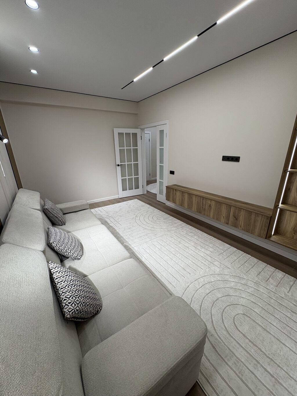 2 комнаты, 70 м², Технопарк Элитка, 10 этаж, Дизайнерский ремонт: фото 2