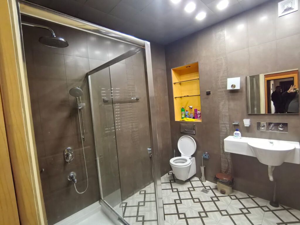 ✨ Tibb Universitetinin Yanında, "Avtoservis MTK"-da 195 m² 4 Otaqdan 3