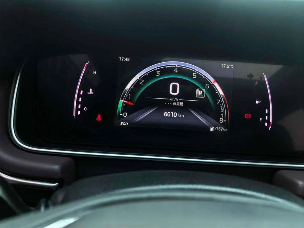 GAC (Trumpchi) M6 PRO — просторный 7-местный минивэн в белом цвете: фото 8