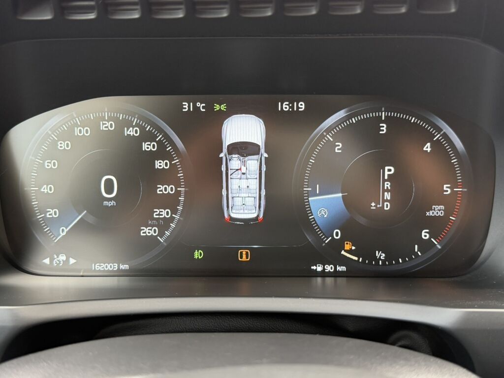 Volvo XC90: 2017 г., 2 л, Автомат, Дизель, Кроссовер: фото 6