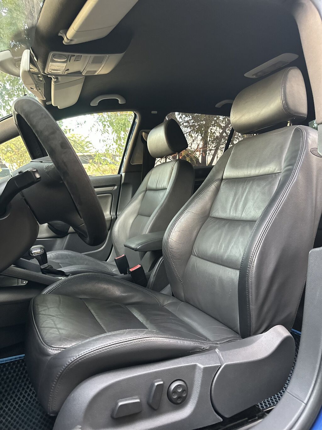 Volkswagen Golf: 2004 г., 2 л, Автомат, Бензин, Хэтчбэк: фото 7