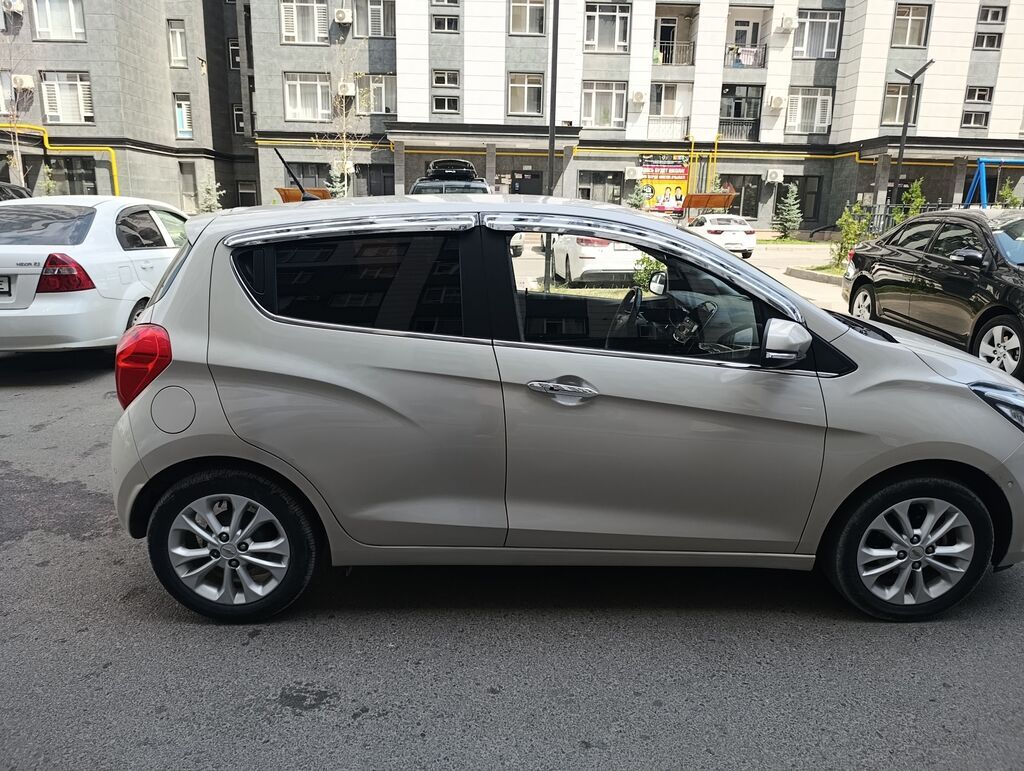 Chevrolet Spark: 2019 г., 1 л, Вариатор, Бензин, Хэтчбэк: фото 8