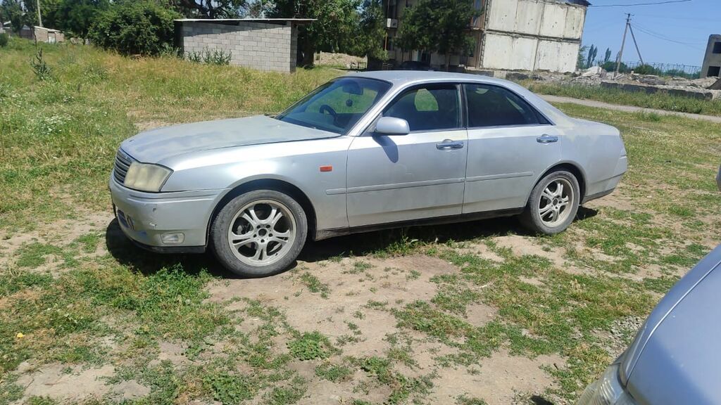 Nissan Gloria: 2001 г., 2.5 л, Автомат, Бензин, Седан: фото 2