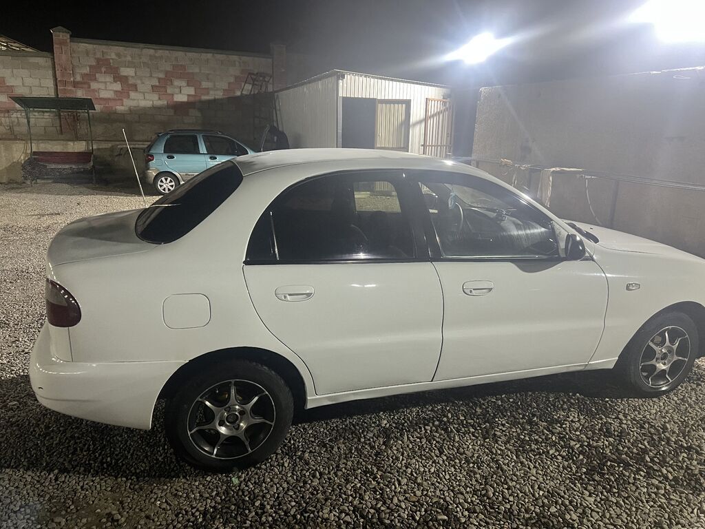 Daewoo Lanos: 1997 г., Механика, Седан: фото 4