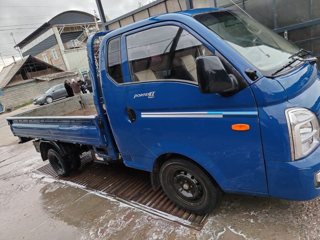 Hyundai Porter II Super — компактный малотоннажный грузовик синего: фото 4