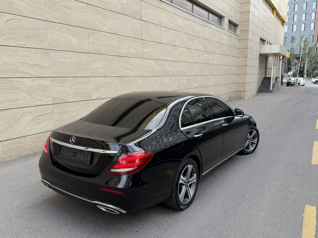 Mercedes-Benz E-Class: 2018 г., 2 л, Седан: фото 3