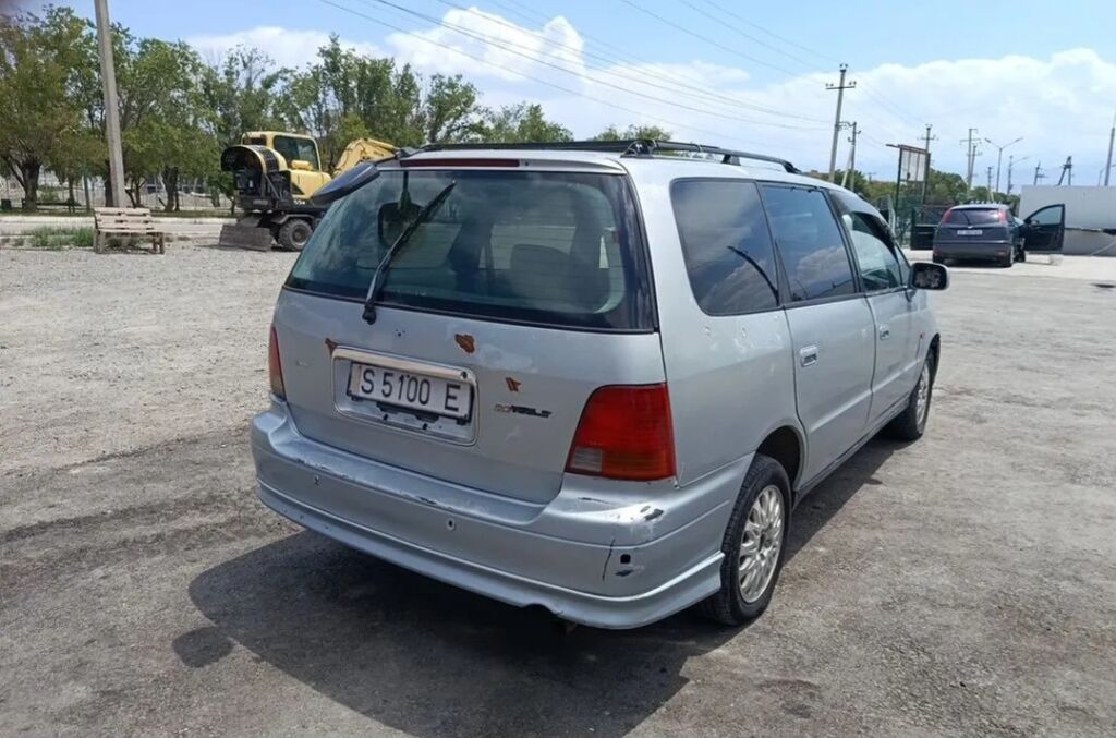 Honda Shuttle: 1996 г., 2.2 л, Автомат, Бензин, Минивэн: фото 3