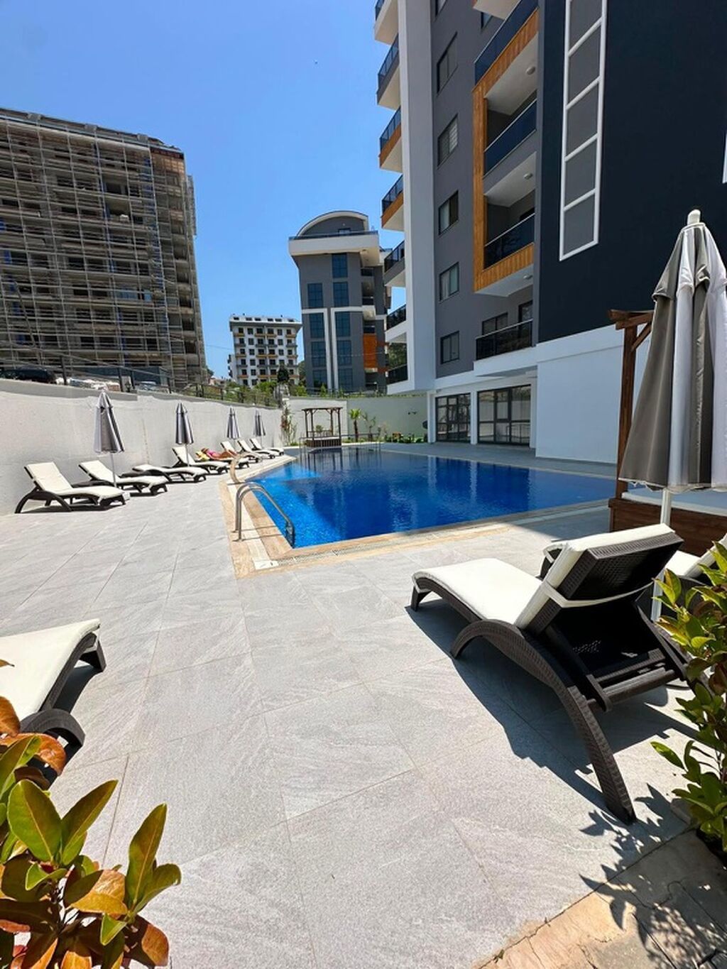 1 комната, 43 м², 3 этаж: фото 2