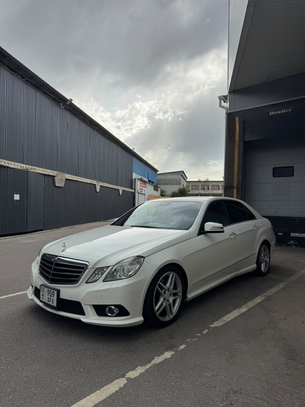 Mercedes-Benz E-Class: 2009 г., 3.5 л, Автомат, Бензин, Седан: фото 4