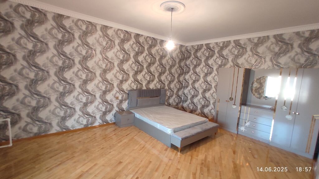 Bakı, 3 otaqlı, Köhnə tikili, 135 kv. m