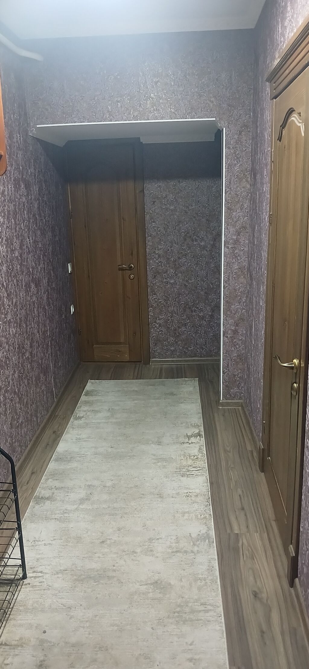 Просторная меблированная комната в классическом стиле. - Площадь: фото 5