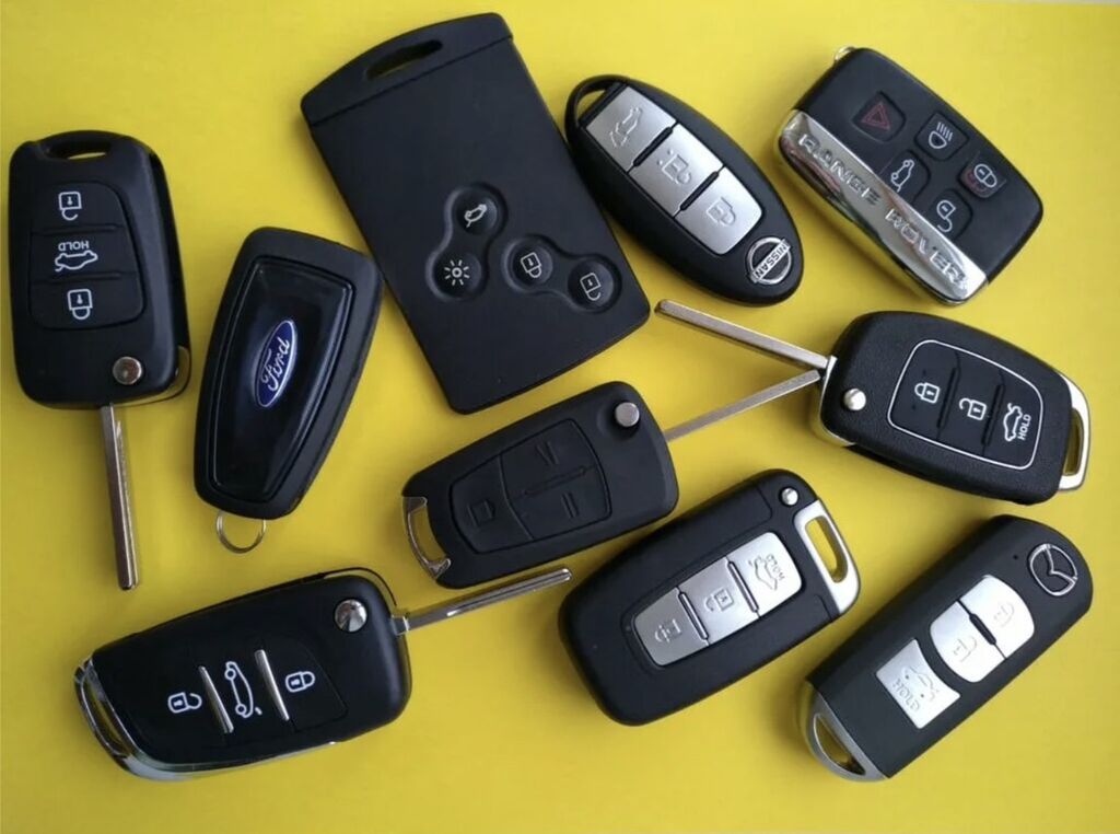 Вскрытие авто изготовление ключей ремонт авто замков Услуги по: фото 5