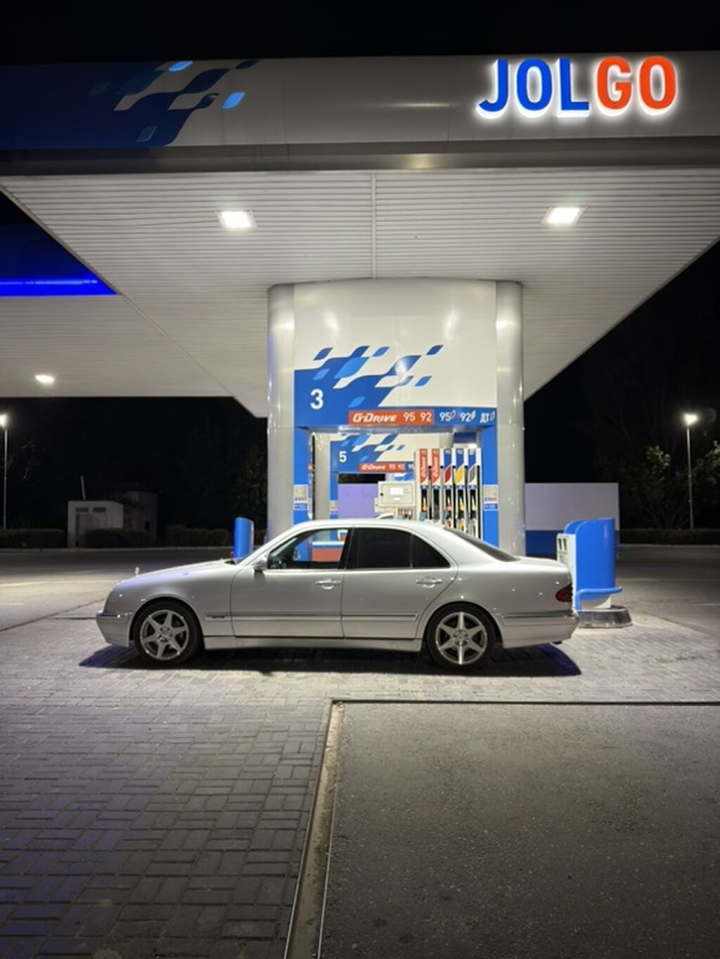 Mercedes-Benz E-Class: 2002 г., 3.2 л, Автомат, Бензин, Седан: фото 2