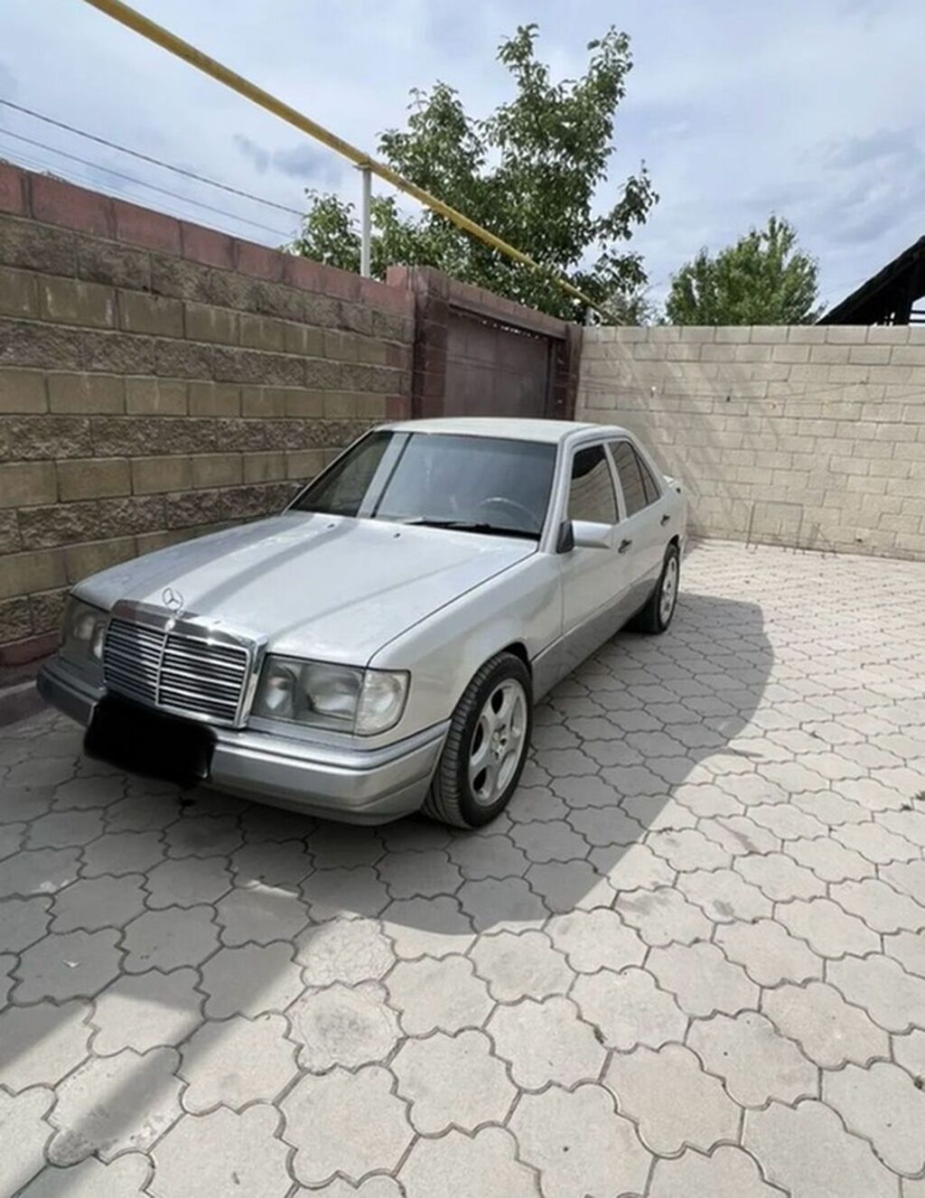 Mercedes-Benz W124: 1991 г., 2.3 л, Механика, Бензин, Седан: фото 7