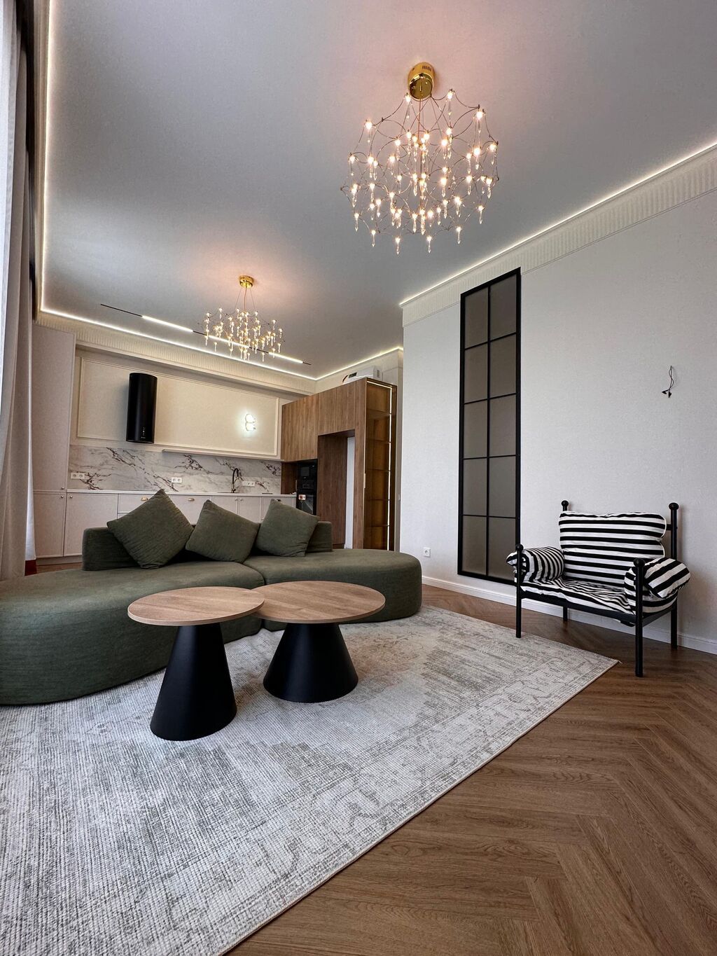 3 комнаты, 80 м², Элитка, 16 этаж, Дизайнерский ремонт: фото 1