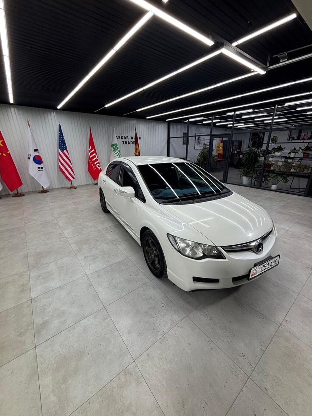 Honda Civic: 2006 г., 1.3 л, Автомат, Бензин, Седан: фото 2