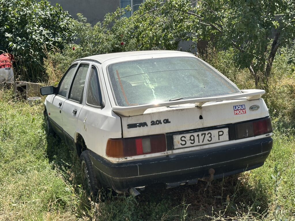 Ford Sierra: 1991 г., 2 л, Бензин, Седан: фото 2