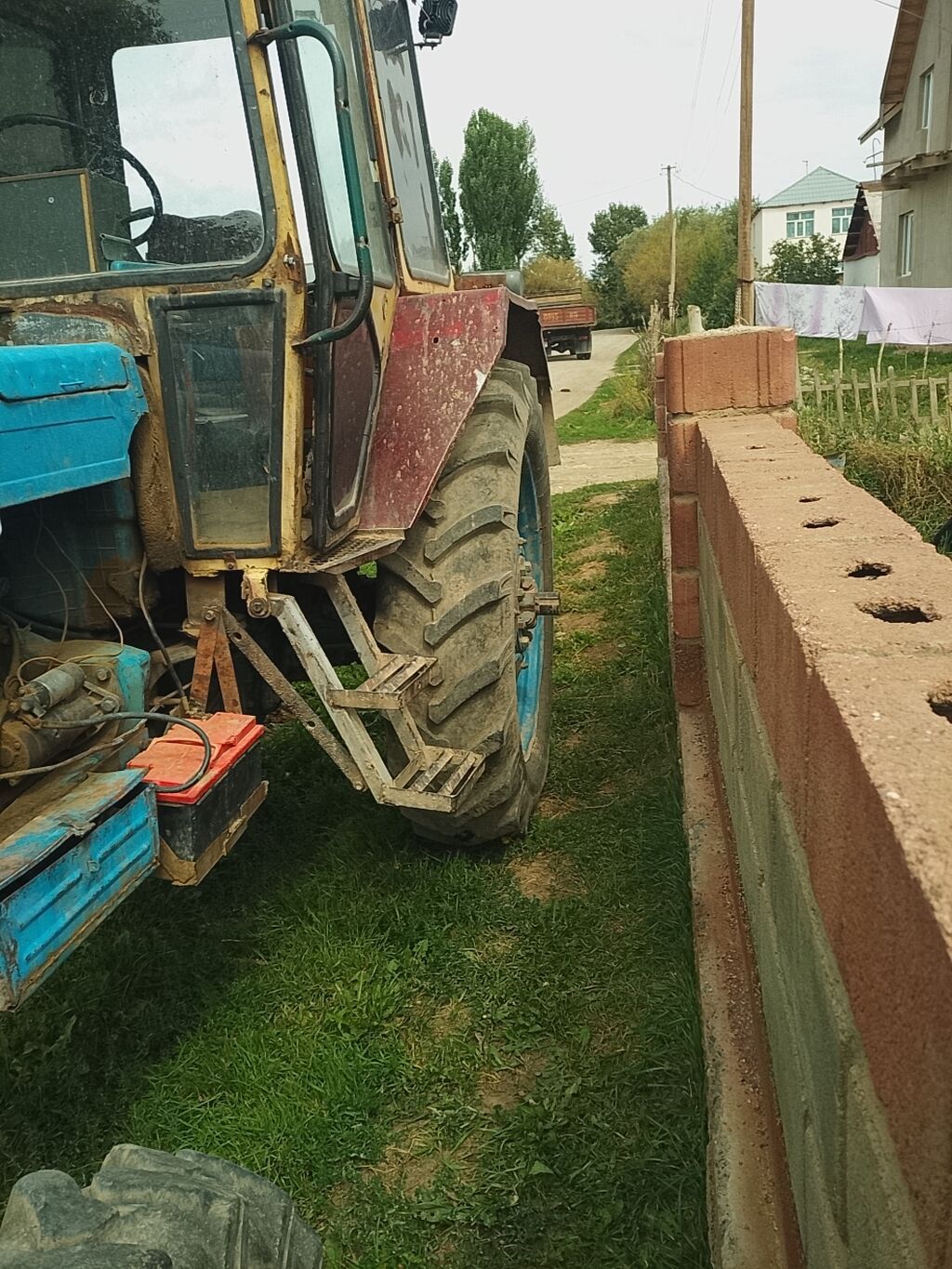 Трактор МТЗ (ориентировочно семейство МТЗ‑80/82) Описание: - Колёсный: фото 4