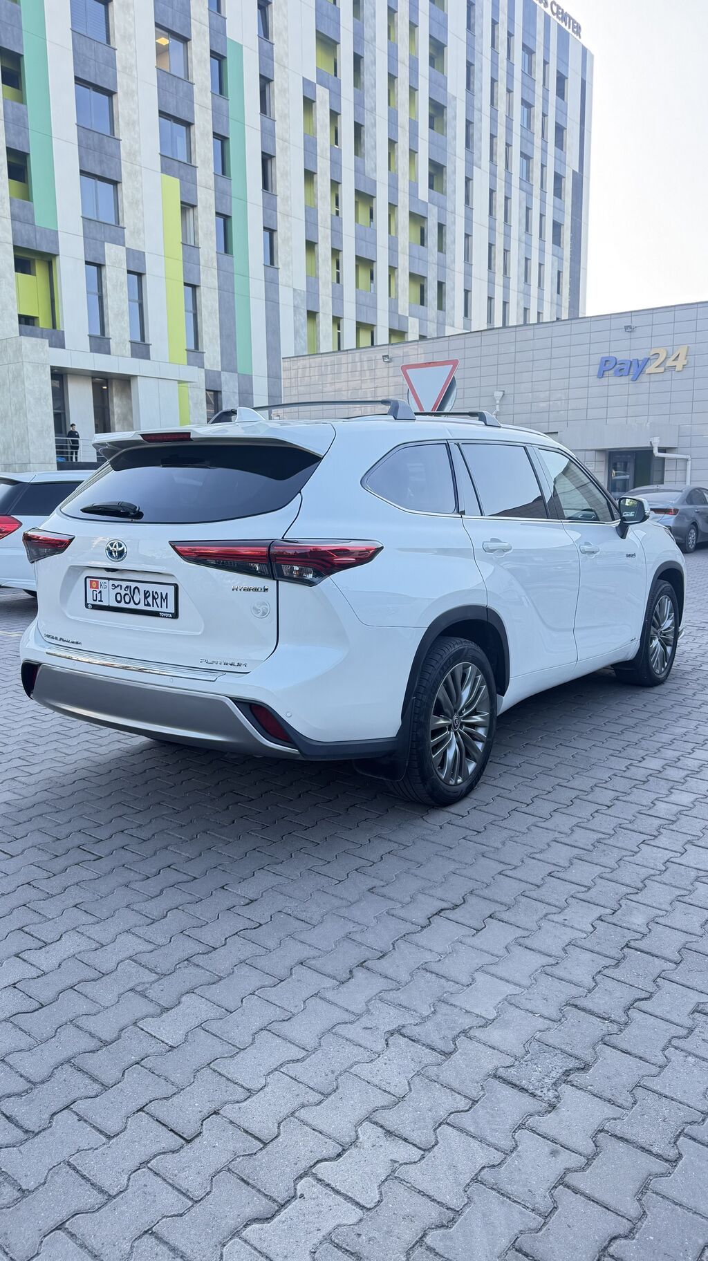Toyota Highlander: 2021 г., 2.5 л, Автомат, Гибрид, Кроссовер: фото 6