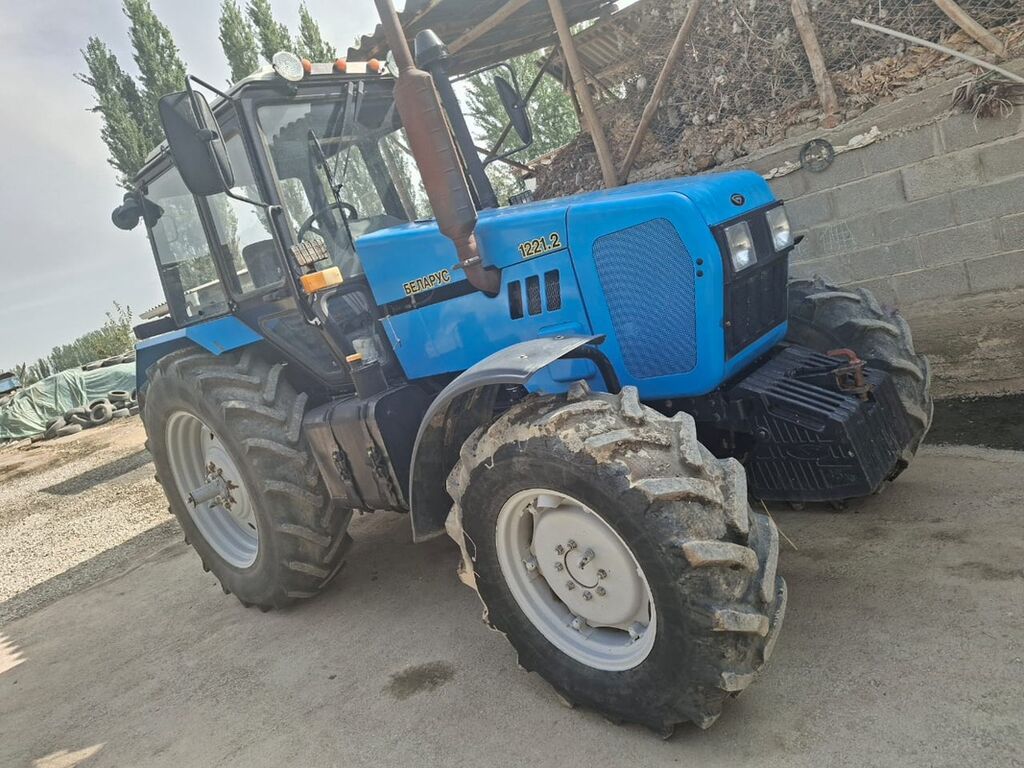 Трактор Беларус 1221.2 - Полный привод 4x4 - Двигатель дизельный: фото 5