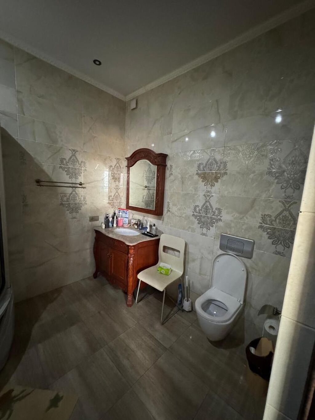 4 комнаты, 188 м², Дордой Плаза ТРЦ Элитка, 14 этаж, Старый ремонт: фото 6
