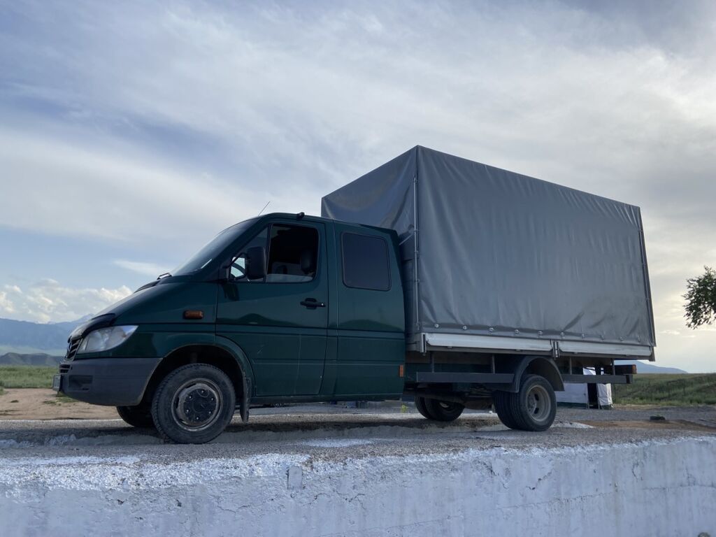 Mercedes-Benz Sprinter (двухрядная кабина) с тентованной платформой: фото 2