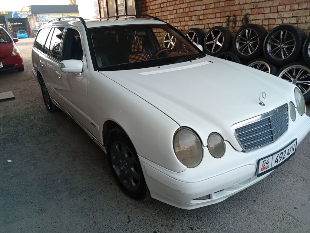 Mercedes-Benz 220: 2001 г., 2.2 л, Автомат, Дизель, Универсал: фото 4