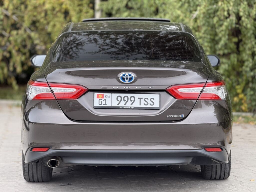 Toyota Camry: 2019 г., 2.5 л, Автомат, Гибрид, Седан: фото 7