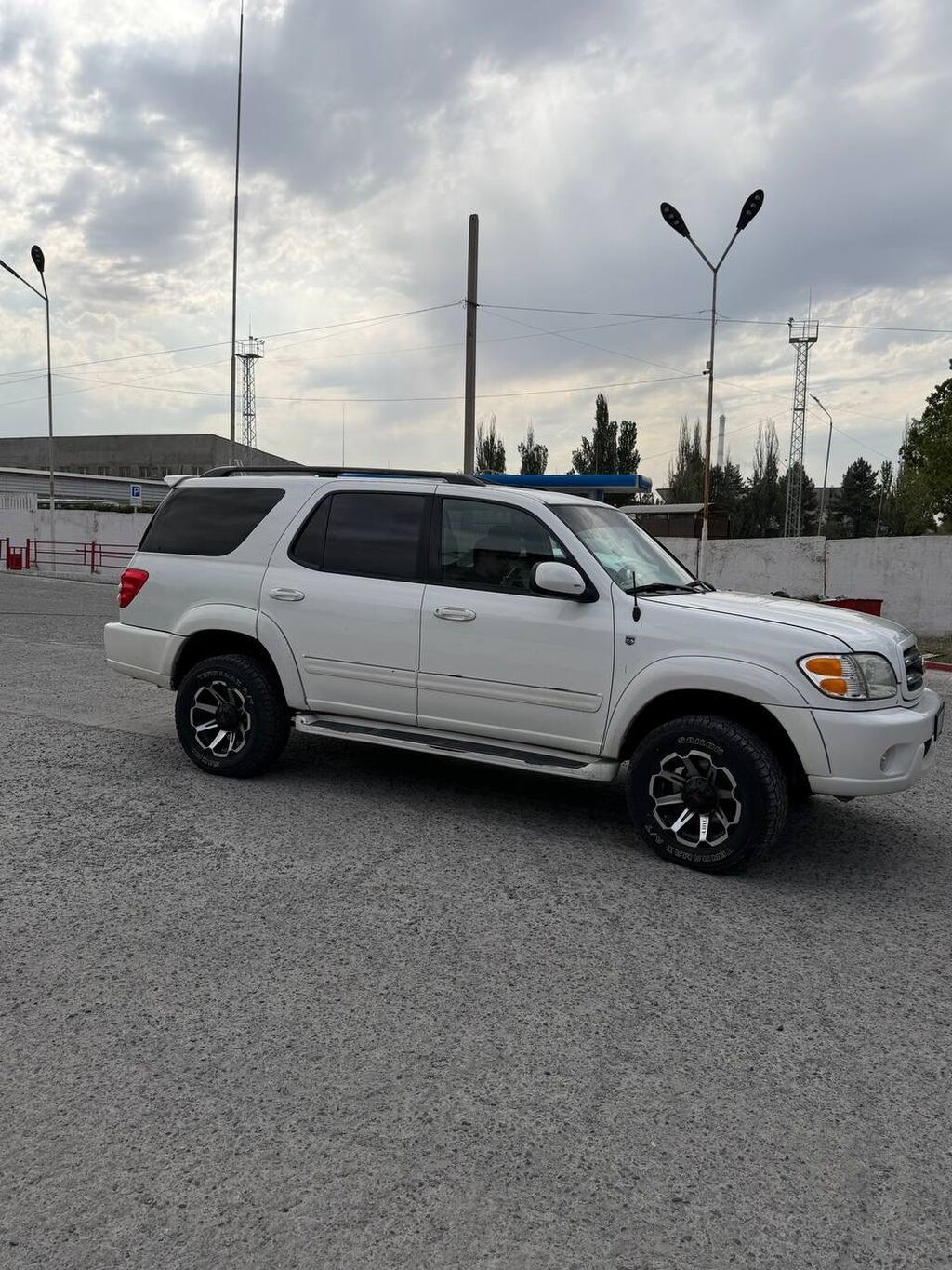 Toyota Sequoia: 2004 г., 4.7 л, Автомат, Газ, Внедорожник: фото 4