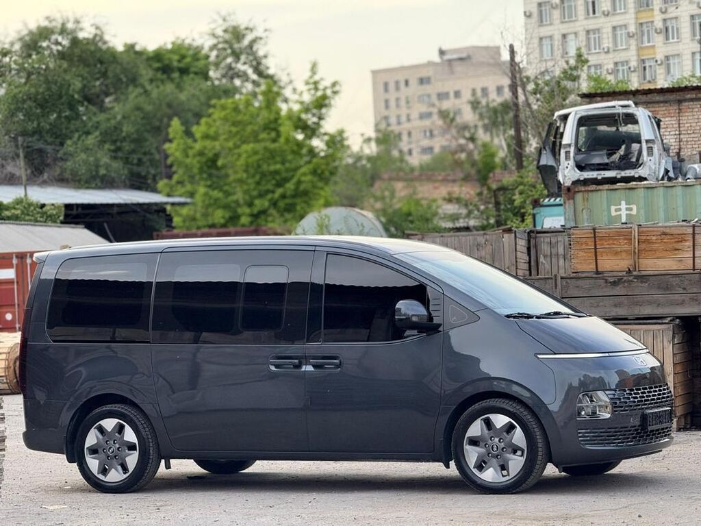 Hyundai Staria: 2022 г., 3.5 л, Автомат, Бензин, Минивэн: фото 4