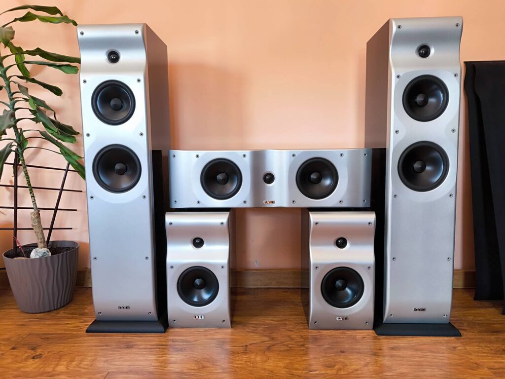 Zvučnici i stereo sistemi: Acoustic Energy Linear 5.0 – Premium Hi-Fi sistem Opis: Kompletan