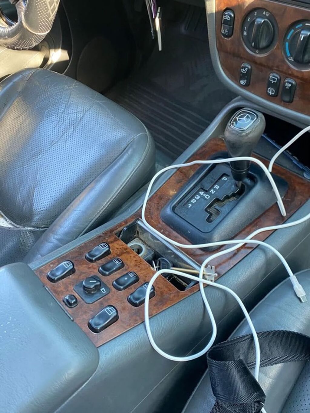 Mercedes-Benz ML-Class: 1999 г., 3.2 л, Автомат, Бензин, Кроссовер: фото 5